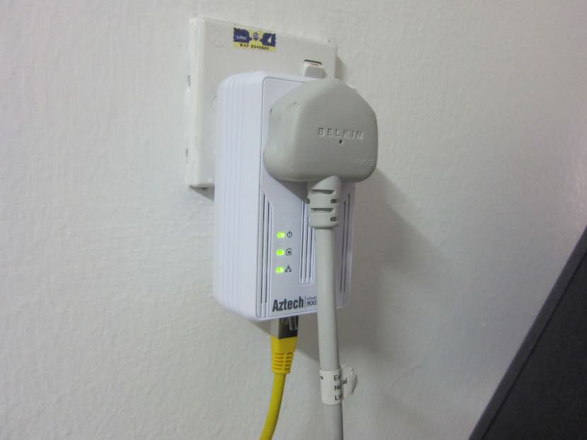 Aztech Homeplug AV 500Mbps HL115EP